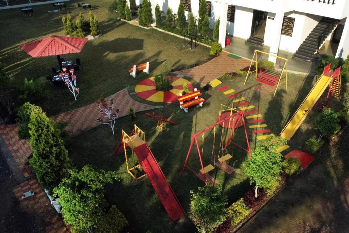 Nisarg Resort Jabalpur Buitenkant foto