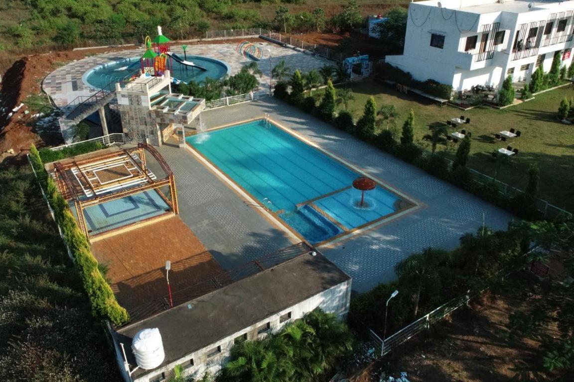 Nisarg Resort Jabalpur Buitenkant foto