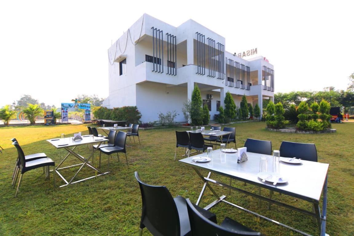 Nisarg Resort Jabalpur Buitenkant foto